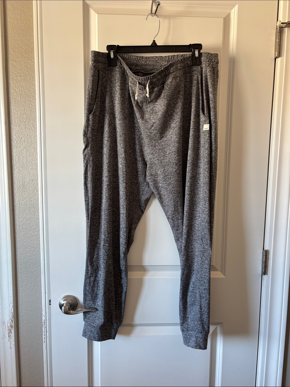 Vuori Heather Performance Jogger
